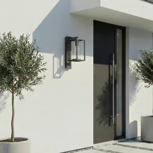 Modern villa dış kapı girişinde kullanılan siyah metal aplik